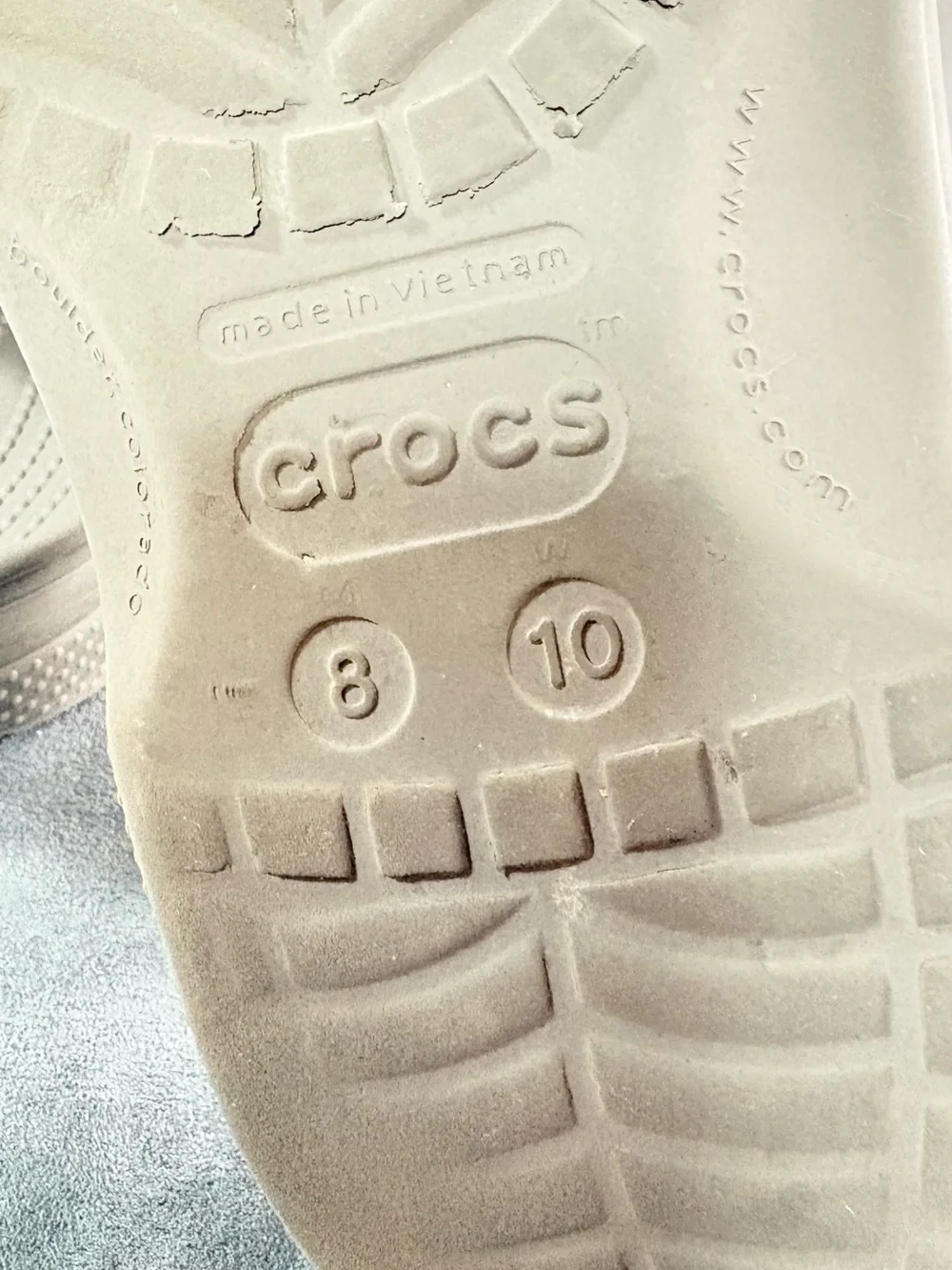 CROCS comfortable slip
